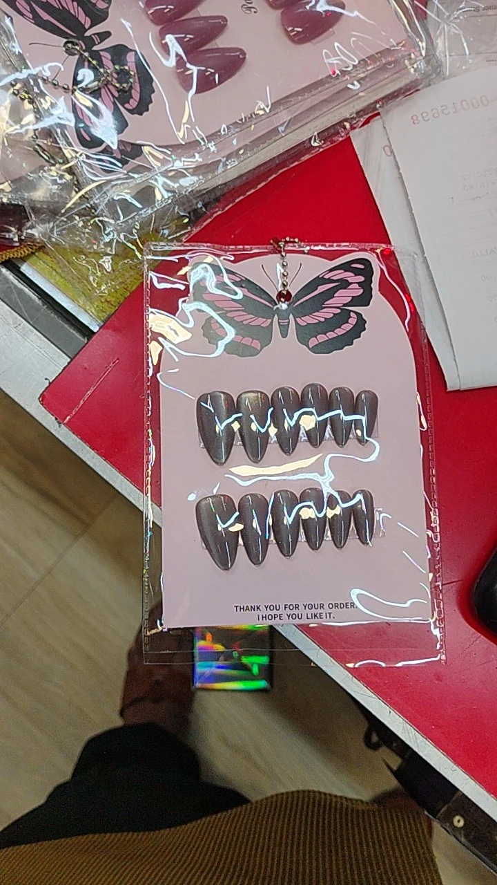 NAIL B/FLY