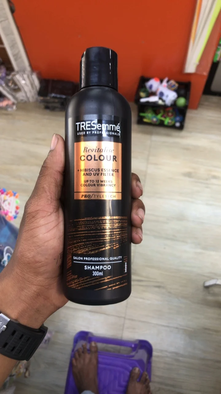 TRESEMME REVITALISE COLOUR SHAMPOO300ml