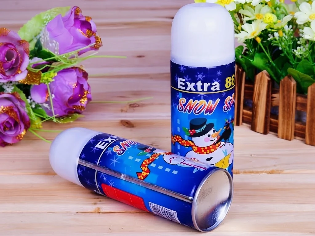 SNOW SPRAY